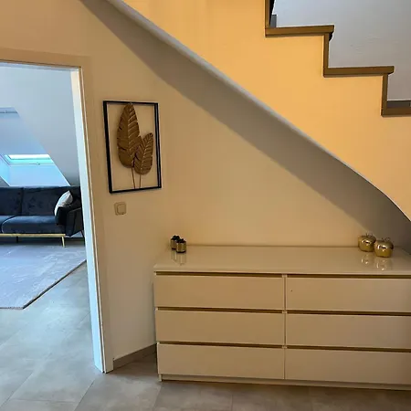 By Ll Apartment *