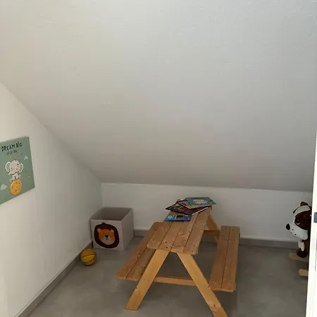 By Ll Apartment