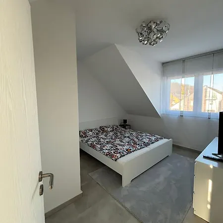 By Ll Apartment